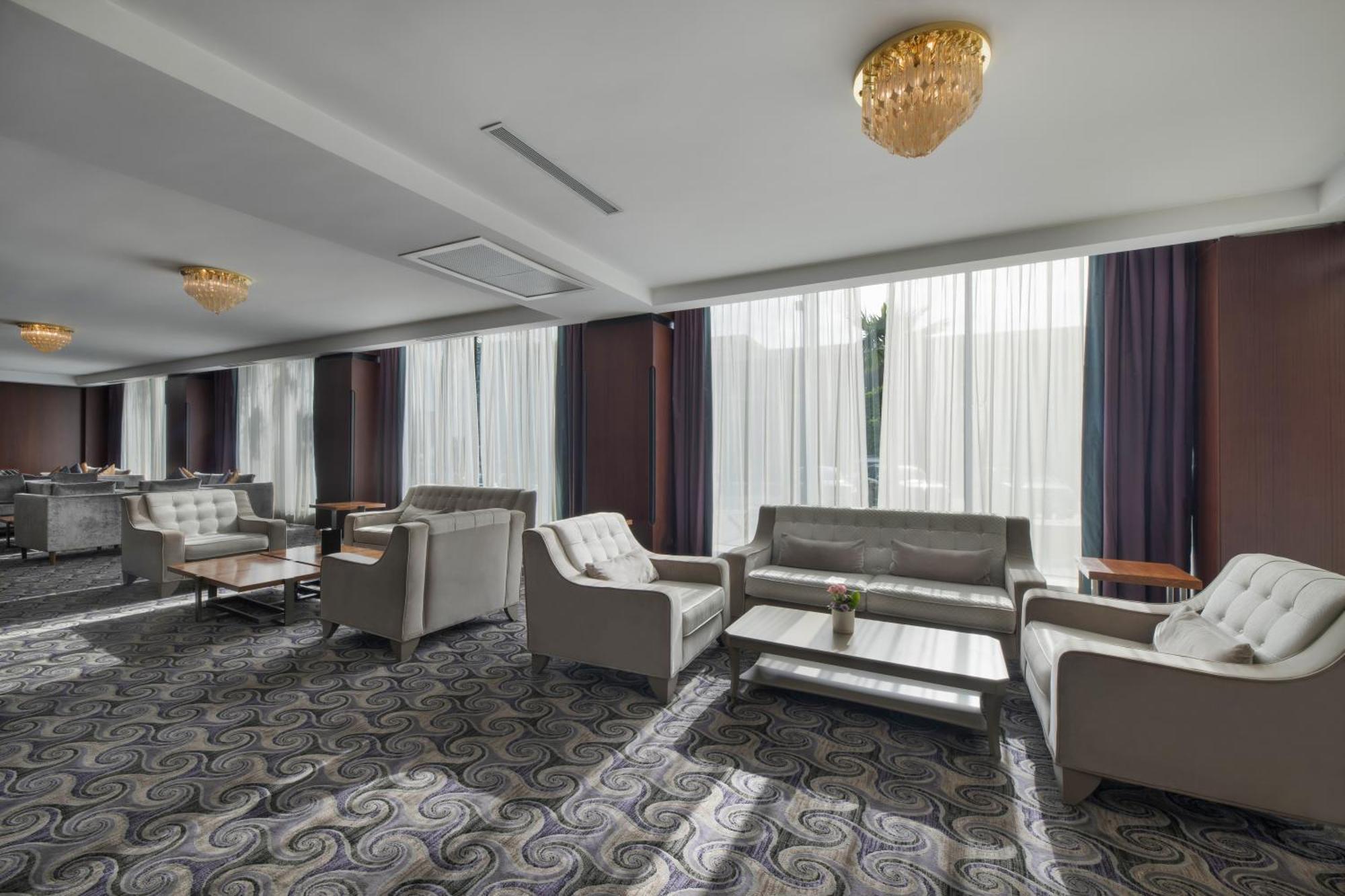 Grand Mogador City Center Casablanca Ngoại thất bức ảnh The lounge at the airport