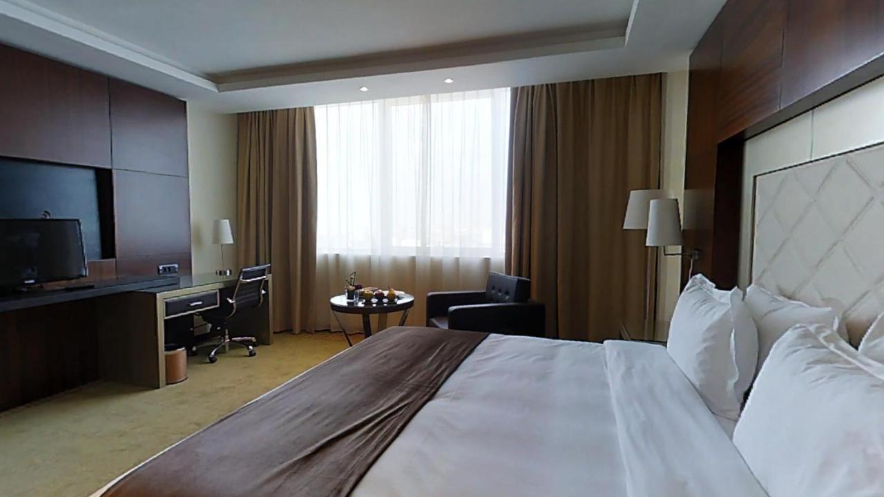 Grand Mogador City Center Casablanca Ngoại thất bức ảnh A room at the Radisson Blu Hotel, Tbilisi